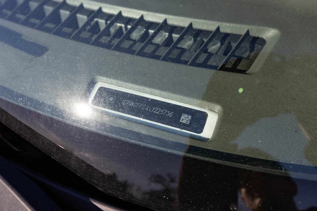 2020 Chevrolet Express - Image 19 of 21