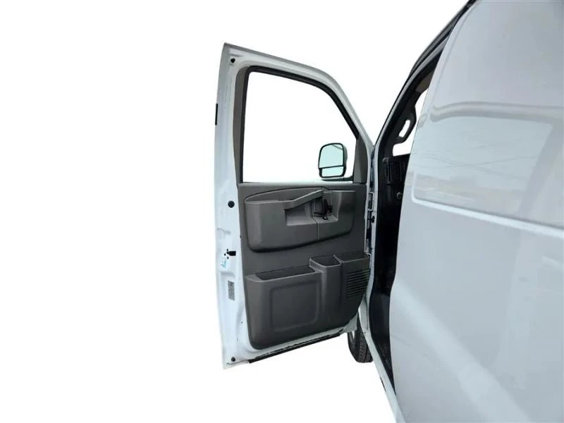 2020 Chevrolet Express - Image 10 of 12