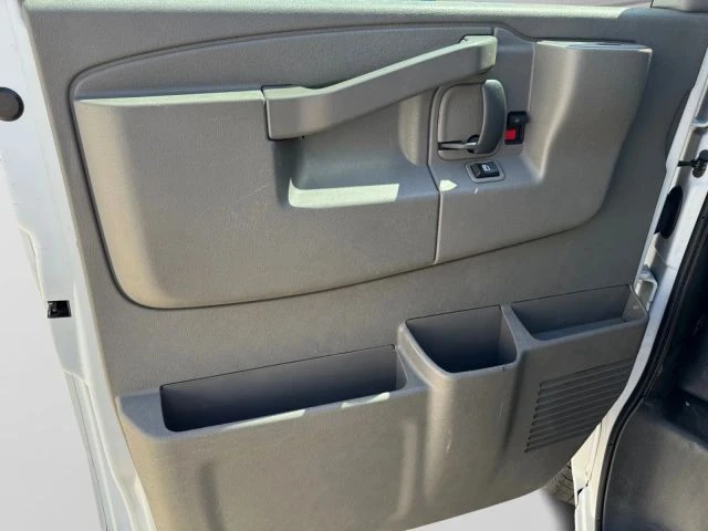 2020 Chevrolet Express - Image 14 of 21