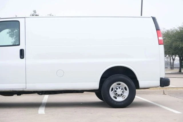 2020 Chevrolet Express - Image 12 of 21