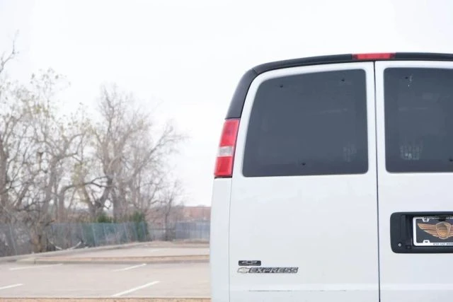 2020 Chevrolet Express - Image 18 of 21