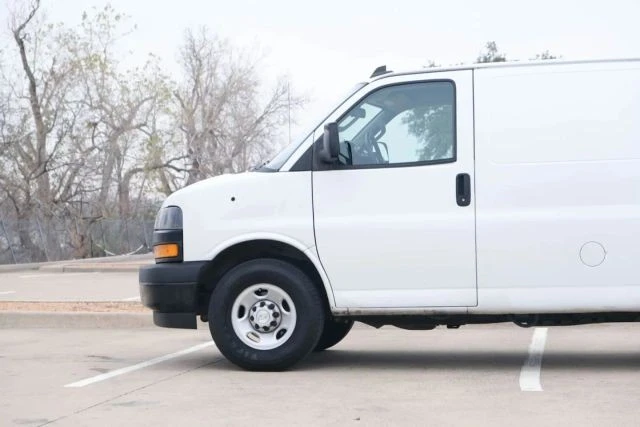 2020 Chevrolet Express - Image 11 of 21