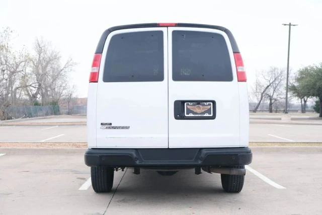 2020 Chevrolet Express - Image 17 of 21