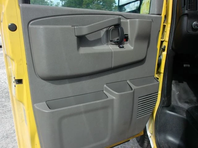 2020 Chevrolet Express - Image 11 of 21