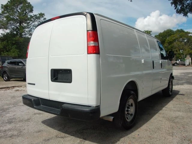 2020 Chevrolet Express - Image 5 of 21
