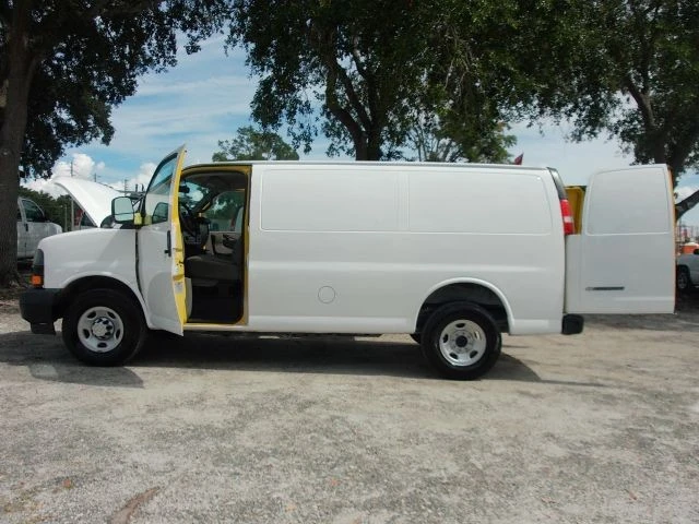 2020 Chevrolet Express - Image 9 of 21