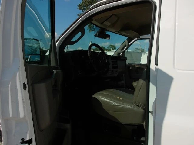 2020 Chevrolet Express - Image 10 of 21
