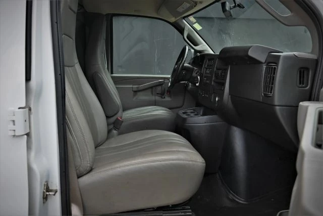 2020 Chevrolet Express - Image 10 of 13