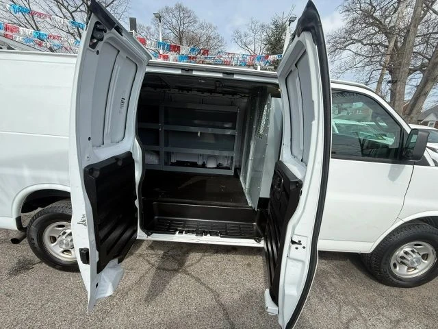 2020 Chevrolet Express - Image 21 of 21