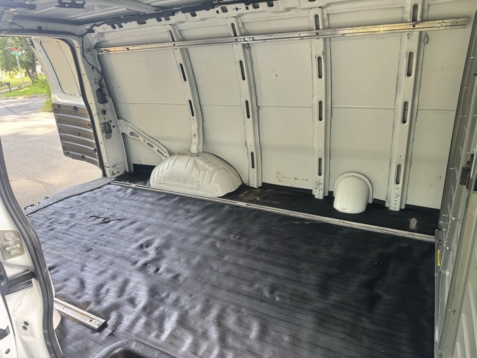 2020 Chevrolet Express - Image 3 of 6