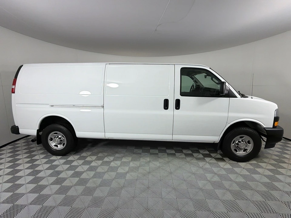2020 Chevrolet Express - Image 4 of 21