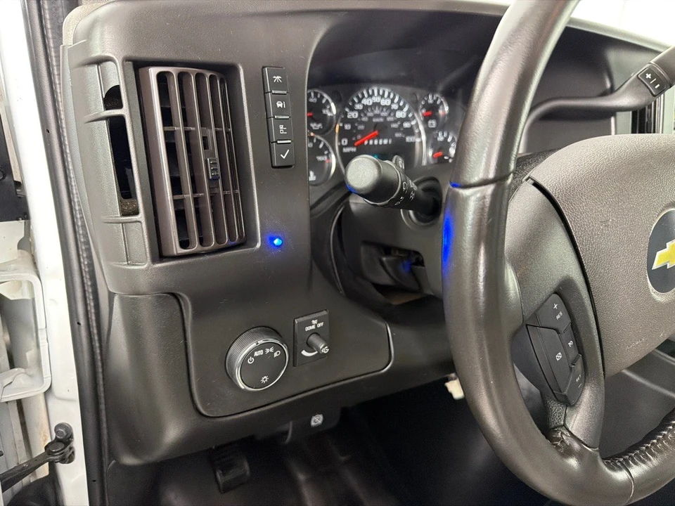 2020 Chevrolet Express - Image 14 of 21