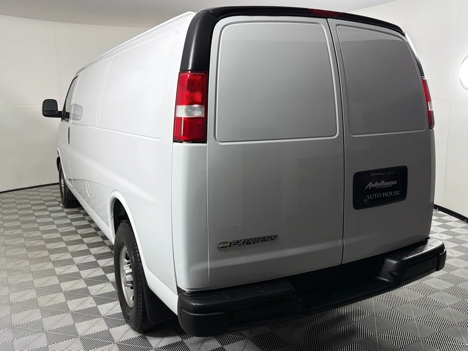2020 Chevrolet Express - Image 7 of 21