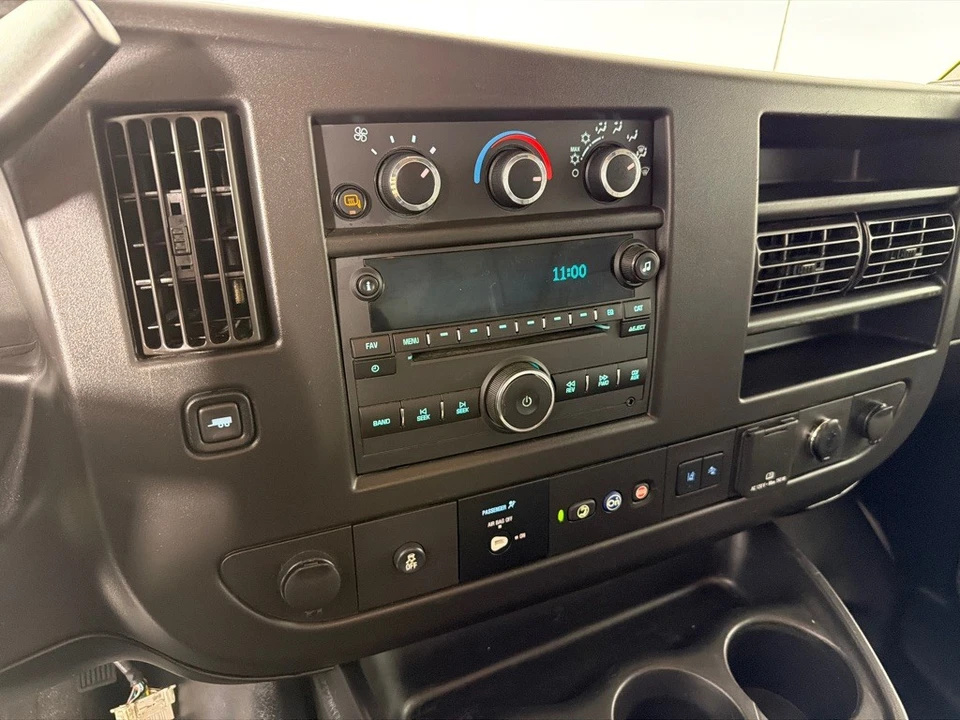 2020 Chevrolet Express - Image 16 of 21
