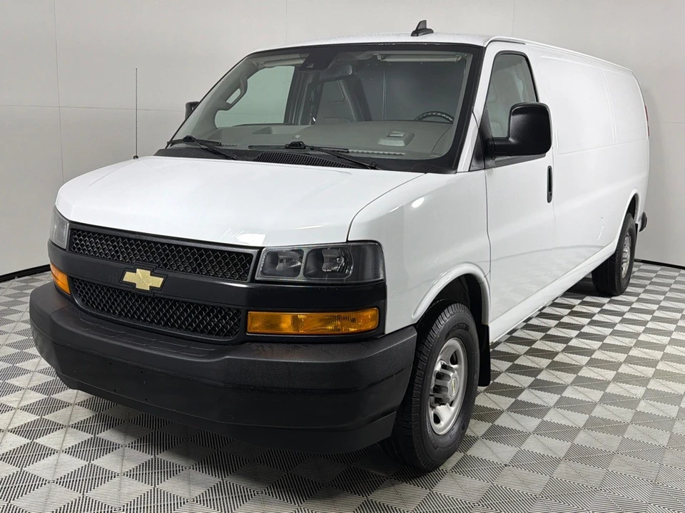 2020 Chevrolet Express - Image 10 of 21
