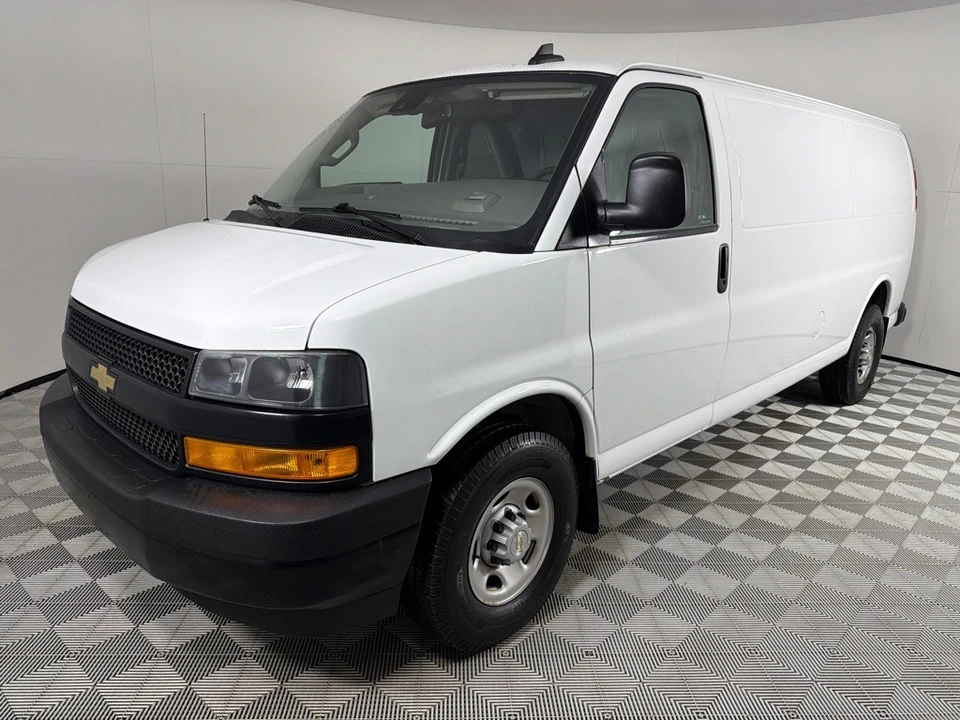 2020 Chevrolet Express - Image 9 of 21