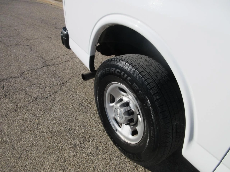 2020 Chevrolet Express - Image 20 of 21
