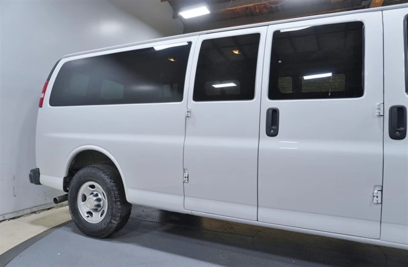 2020 Chevrolet Express - Image 10 of 12