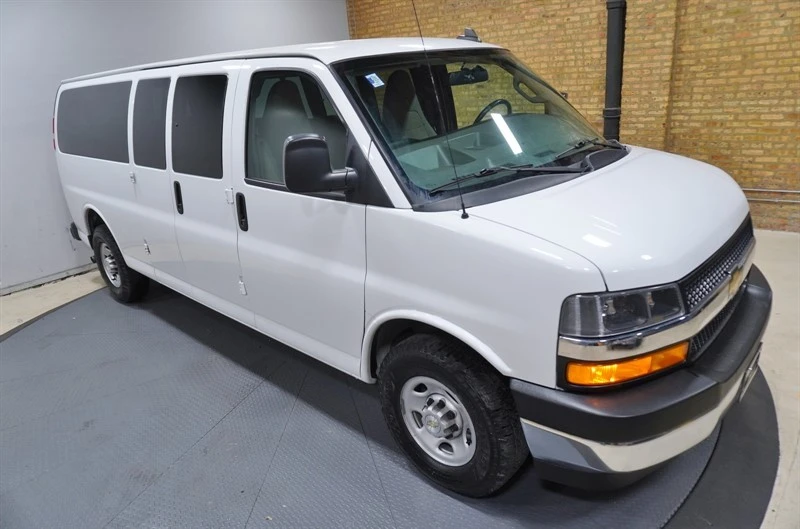 2020 Chevrolet Express - Image 7 of 12
