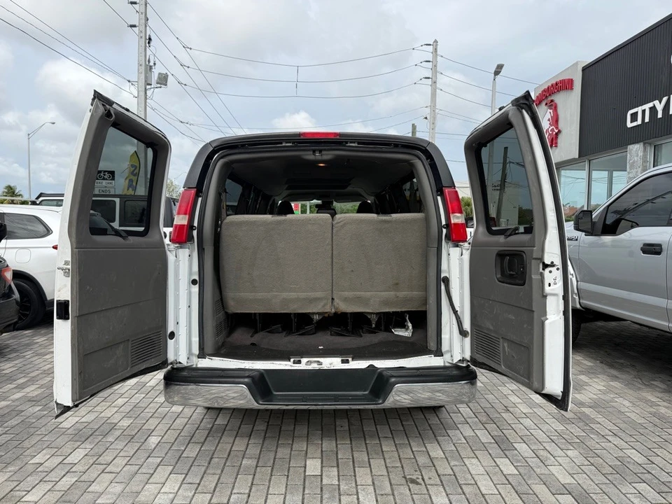 2020 Chevrolet Express - Image 8 of 21