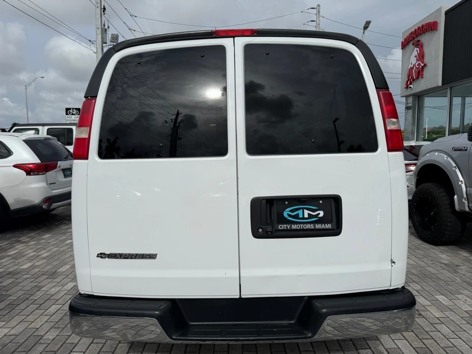 2020 Chevrolet Express - Image 7 of 21