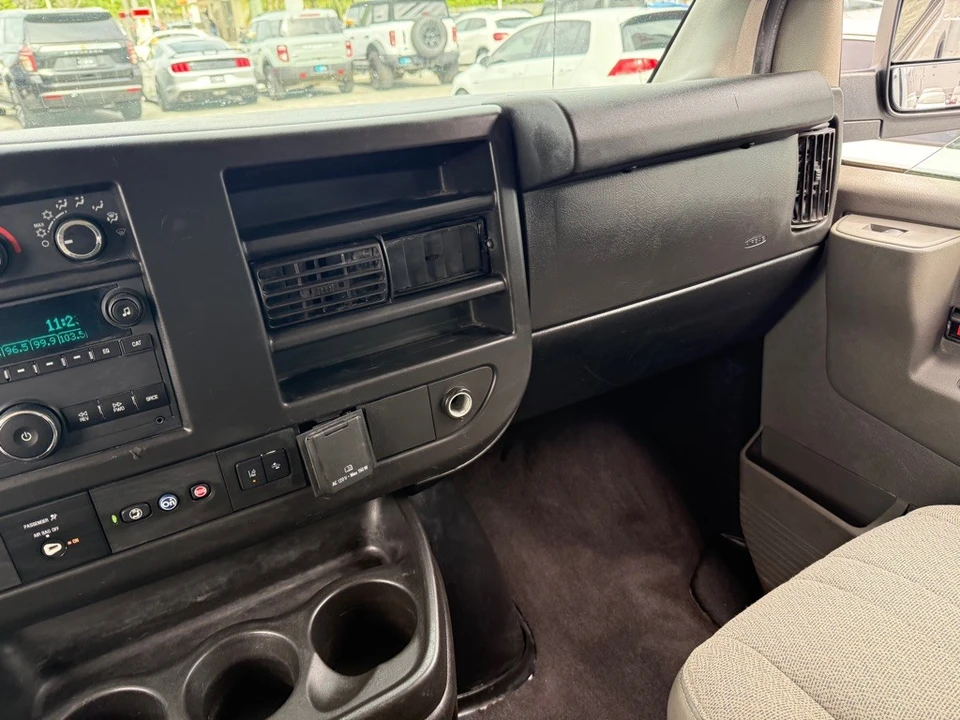 2020 Chevrolet Express - Image 19 of 21