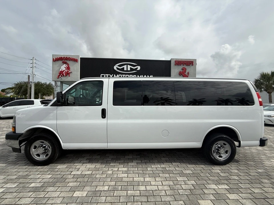 2020 Chevrolet Express - Image 5 of 21