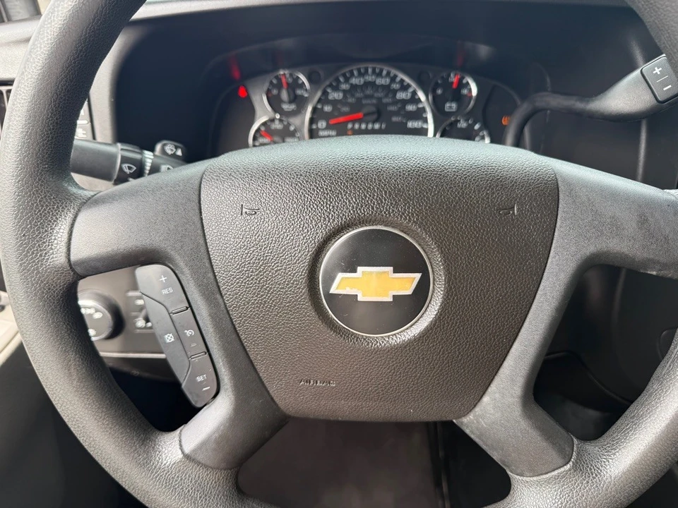 2020 Chevrolet Express - Image 13 of 21