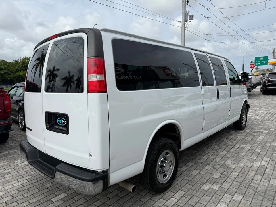 2020 Chevrolet Express - Image 9 of 21