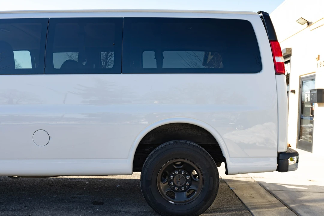2020 Chevrolet Express - Image 6 of 12