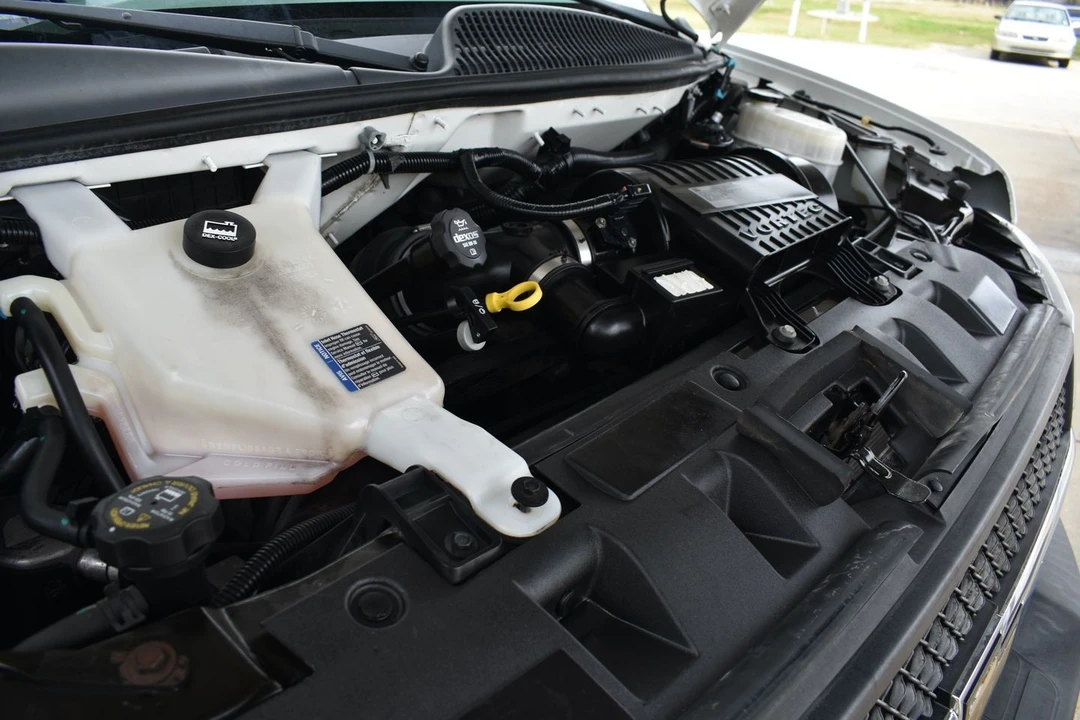 2020 Chevrolet Express - Image 19 of 21