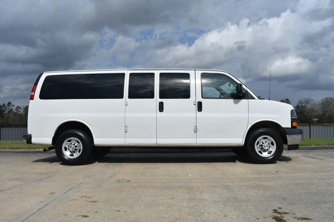 2020 Chevrolet Express - Image 3 of 21