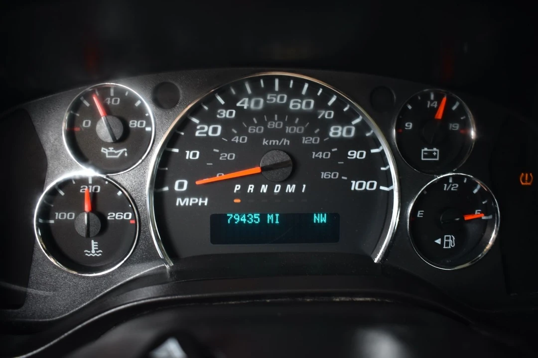 2020 Chevrolet Express - Image 10 of 21