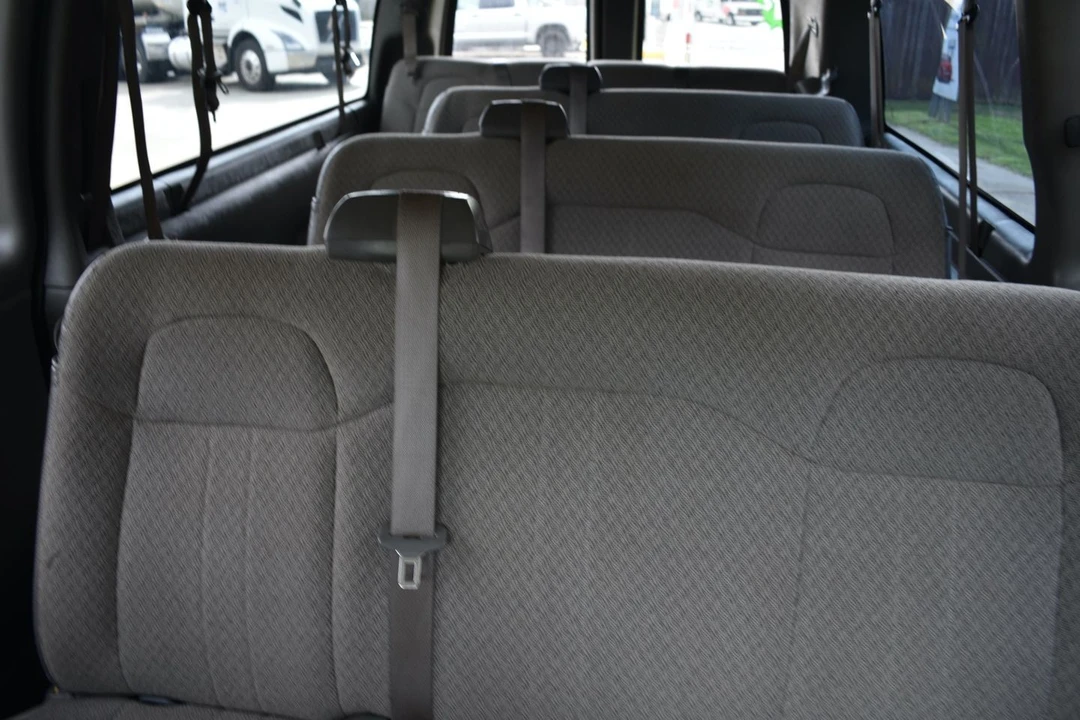 2020 Chevrolet Express - Image 13 of 21