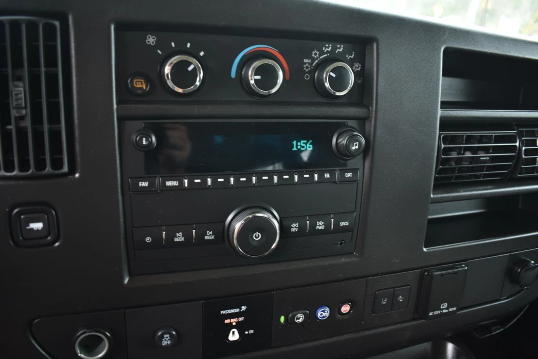 2020 Chevrolet Express - Image 11 of 21