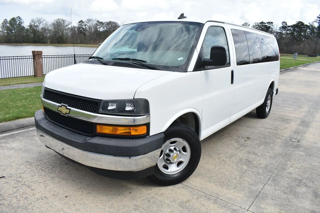 2020 Chevrolet Express - Image 6 of 21