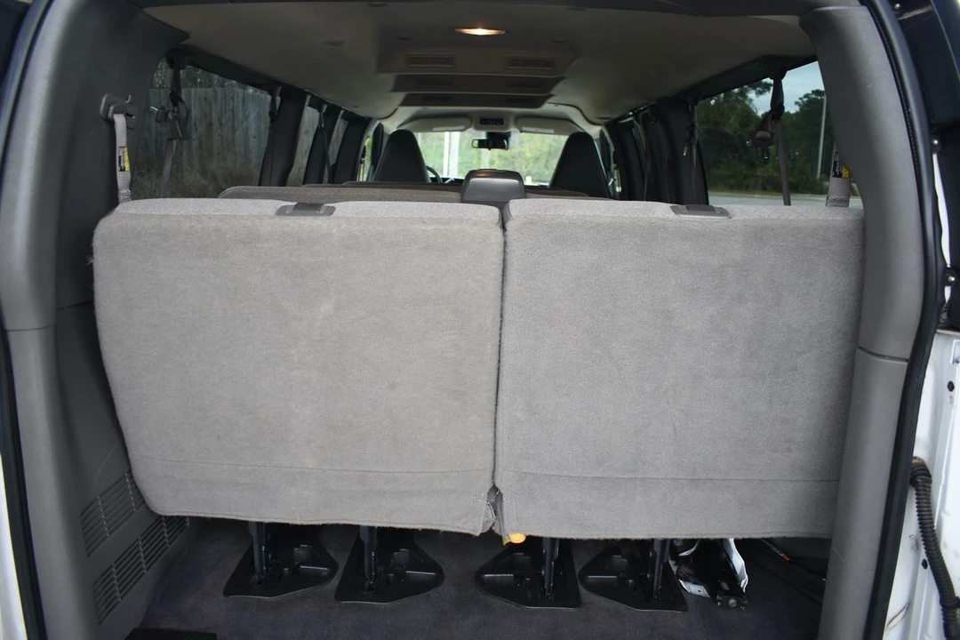 2020 Chevrolet Express - Image 13 of 20