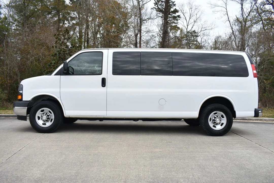 2020 Chevrolet Express - Image 7 of 20