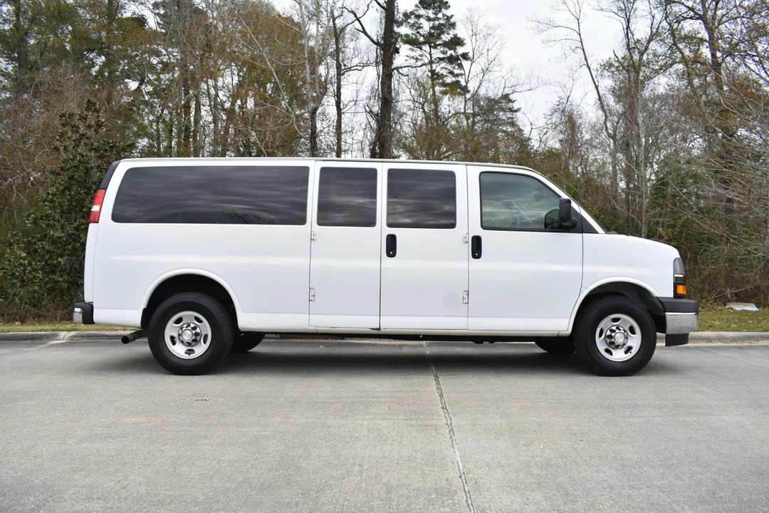 2020 Chevrolet Express - Image 3 of 20