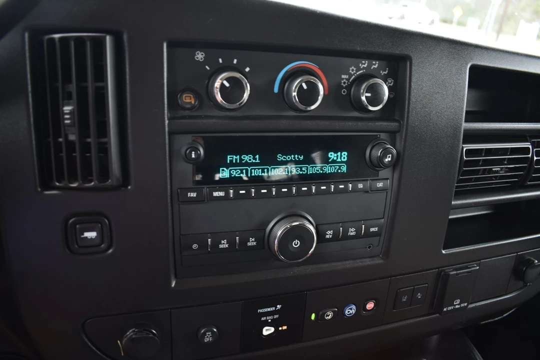 2020 Chevrolet Express - Image 11 of 20