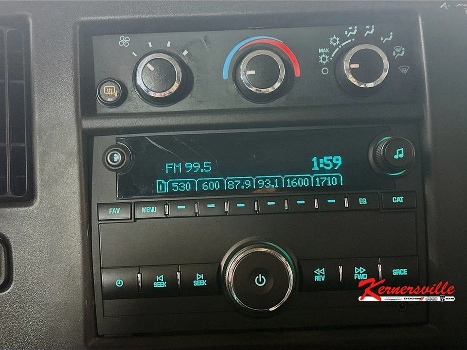 2020 Chevrolet Express - Image 17 of 21