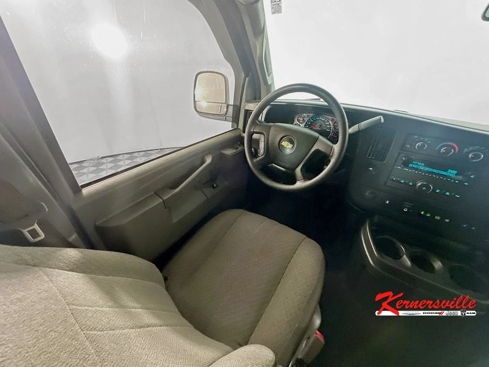 2020 Chevrolet Express - Image 9 of 21