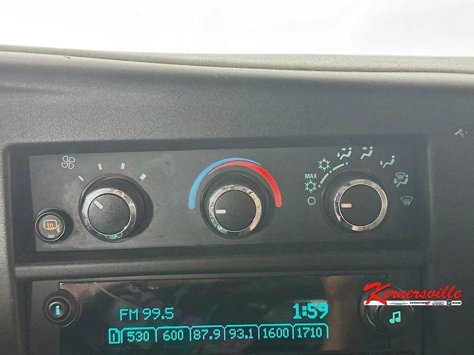 2020 Chevrolet Express - Image 18 of 21