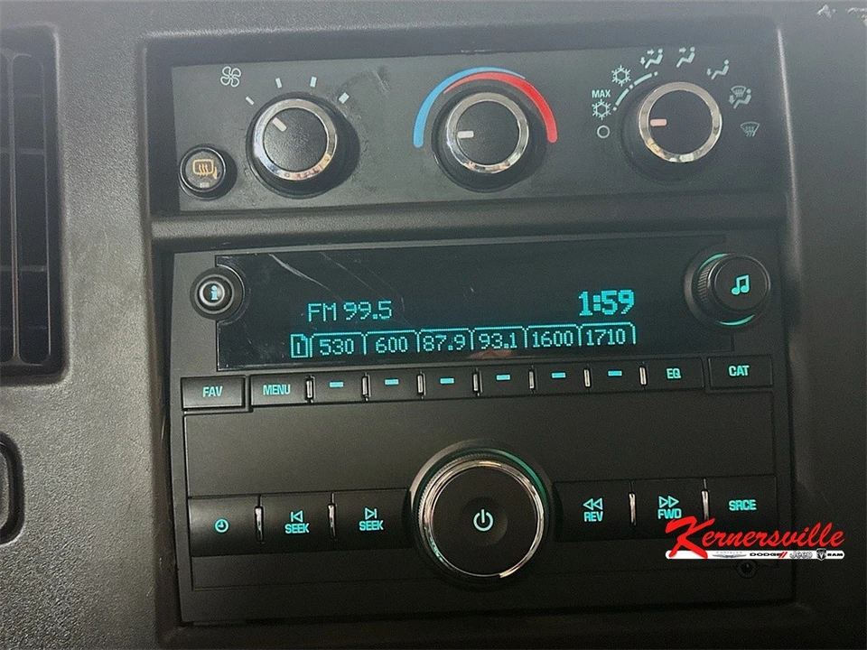 2020 Chevrolet Express - Image 17 of 21