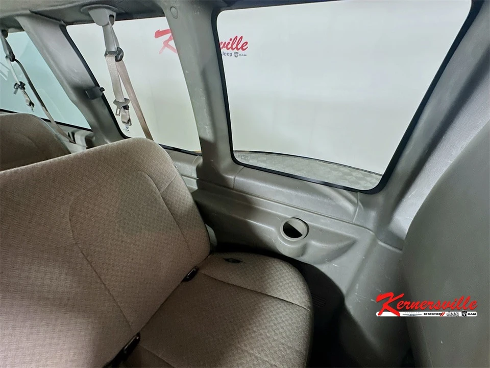 2020 Chevrolet Express - Image 14 of 21
