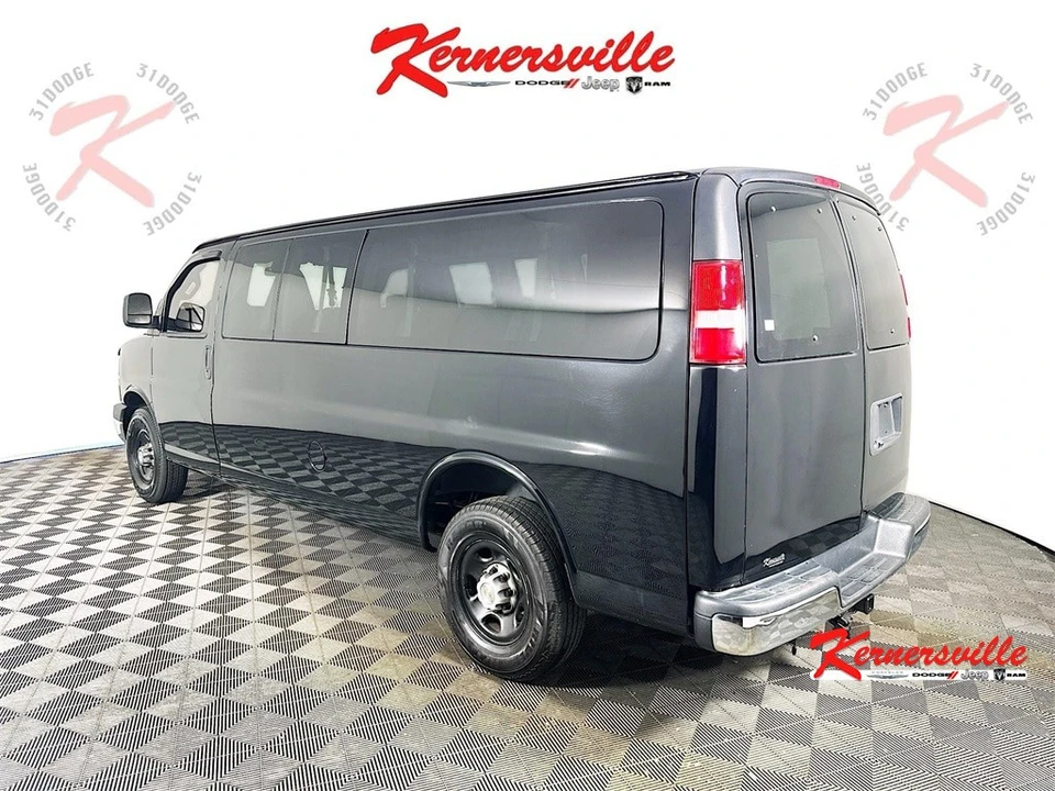 2020 Chevrolet Express - Image 5 of 12