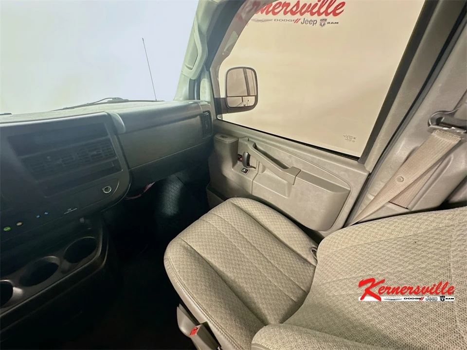 2020 Chevrolet Express - Image 11 of 12