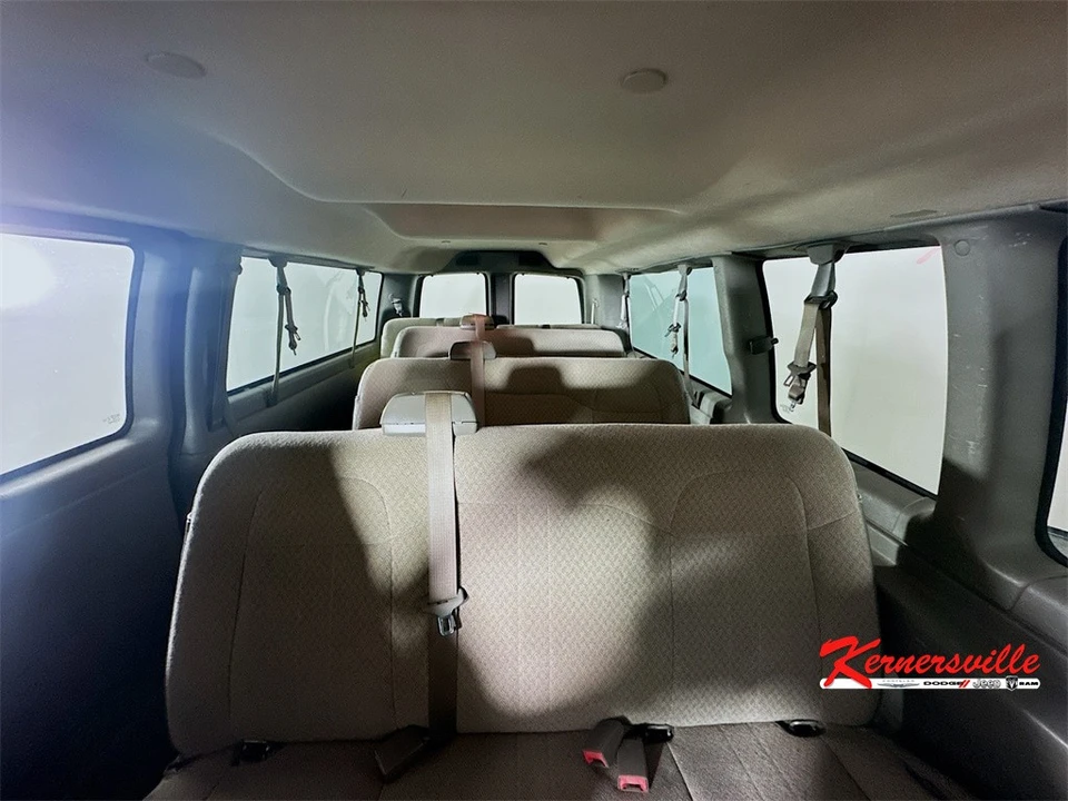 2020 Chevrolet Express - Image 13 of 21