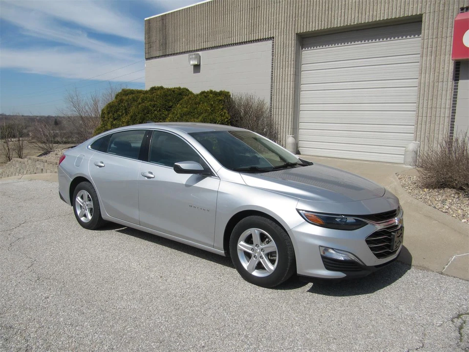 2020 Chevrolet Impala 10th Gen - Image 2 of 15