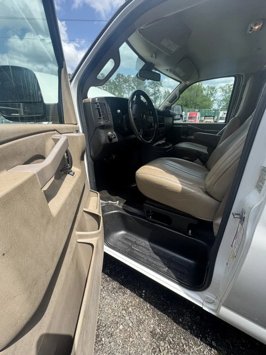 2020 Chevrolet Express - Image 10 of 21
